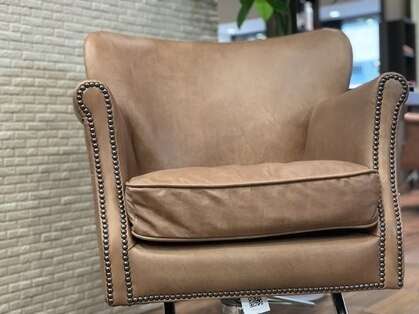 長時間座っていても身体に負担の少ない職人によるこだわりの逸品